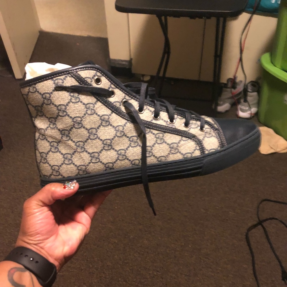 Gucci Leather sneakers